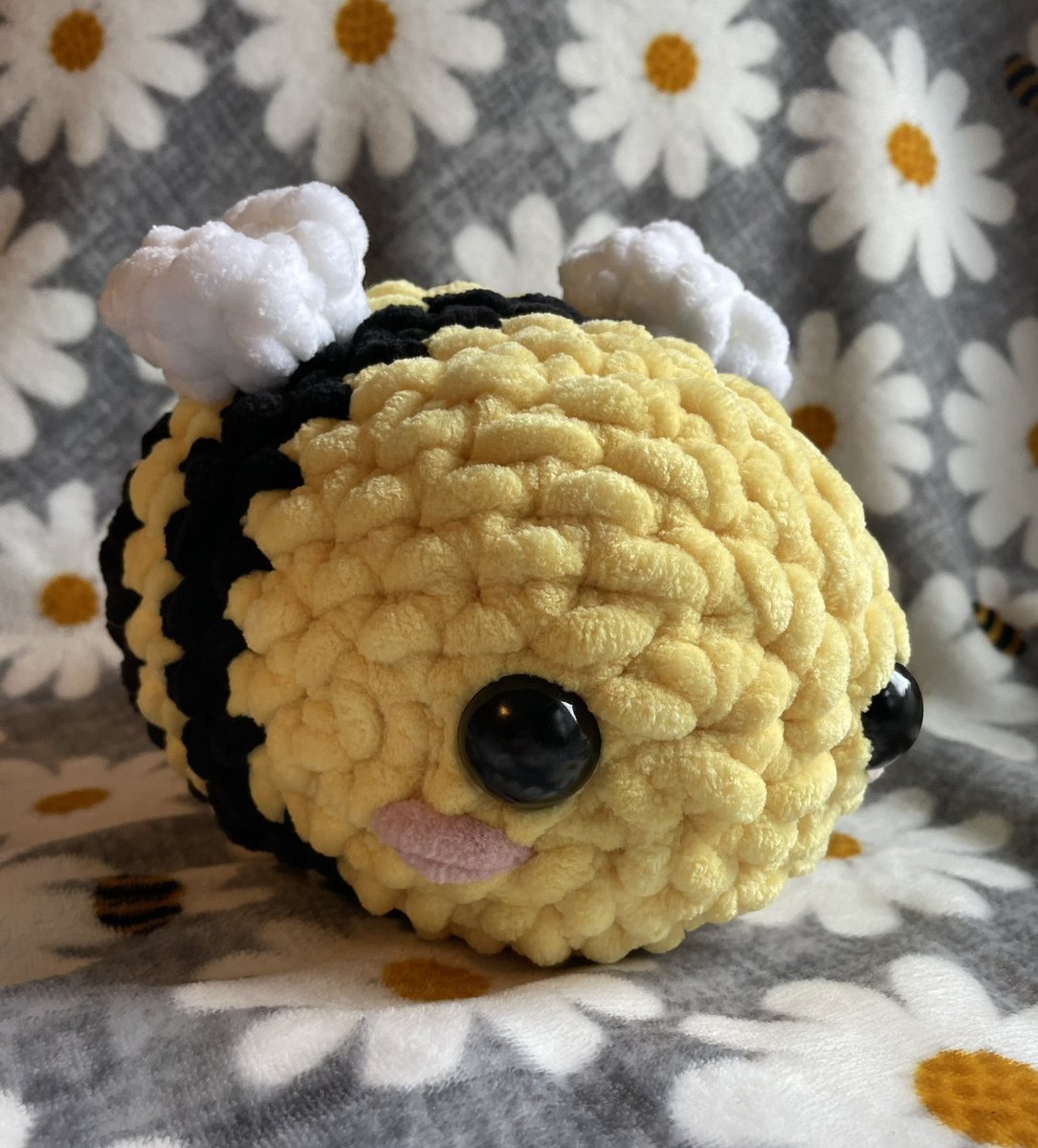 MuchPlush's tweet image. Don’t forget to shop small for the holidays! My handmade plushies make a great gift idea! All made to order making yours unique! Grab yours on my Etsy🥰❤️

✨Etsy.com/shop/MuchPlush✨