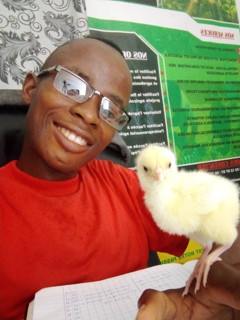 TchodieFidel's tweet photo. Quand la passion 🥰🥰 nous suis jusqu'au bureau. suis avec #ZAZOU ce matin !
@agridigitale1 @AgricConnect  @AgricoTv @AgribusinessTV @FAOafeeding @IATP @Salondelagri @IATP https://t.co/rUn9AVRMqe