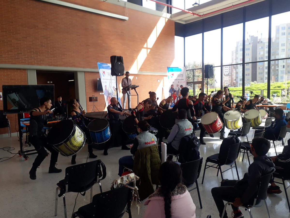 ColegiodelaBici's tweet photo. [Hoy] Desde el @ColegiodelaBici en el cierre del Plan #SaberDigital 4.0 #STEMTransforma un encuentro para reconocer los aprendizajes e innovación en educación de la ciudad 
#BogotaTerritorioSTEM
@Educacionbogota @EdnaBonillaSeba @UliaYemail @CarlitosReveron
@PCIS_UNIMINUTO https://t.co/lAHpg5BPFr