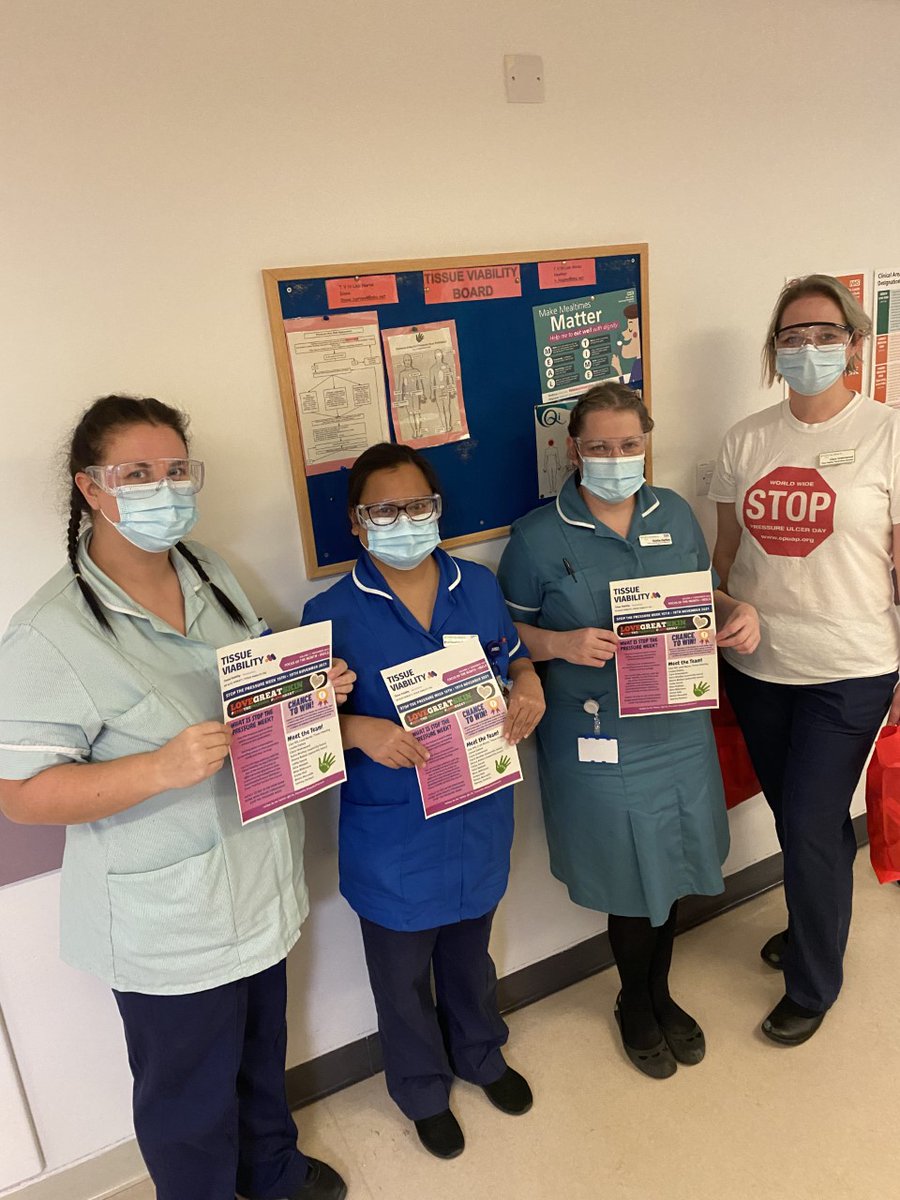 LTHTNEURO's tweet photo. Neuro staff have been celebrating #stopthepressure day @LeedsHospitals Thank you for the goodie bags @LTH_TissueVia @ClareEGreenwood @Sarah48654136 @emma4861 @fiona13drummond @ShanazHussain15 @RD2641001331 @LindsayMutyava1 https://t.co/Z0nmAxUVBq