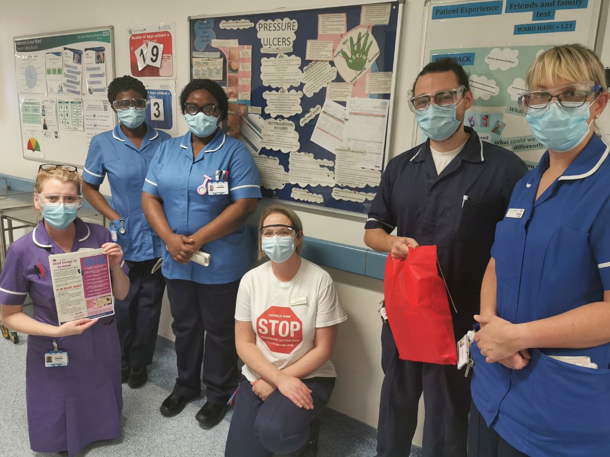 LTHTNEURO's tweet photo. Neuro staff have been celebrating #stopthepressure day @LeedsHospitals Thank you for the goodie bags @LTH_TissueVia @ClareEGreenwood @Sarah48654136 @emma4861 @fiona13drummond @ShanazHussain15 @RD2641001331 @LindsayMutyava1 https://t.co/Z0nmAxUVBq