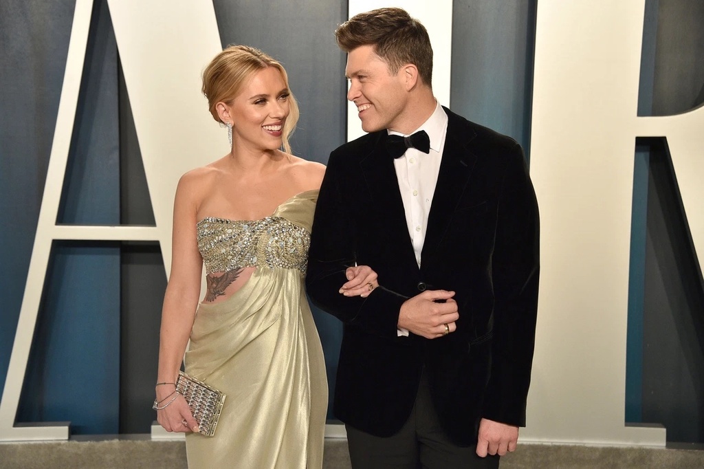 Scarlett Johansson is pregnant.

via Page Six:

The Oscar-nominated actress is expecting her first child with husband Colin Jost, multiple sources tell Page Six.

One source told us: “Scarlett is actually due soon, I know she and Colin are thrilled.”

Another insider added: … https://t.co/xeYOy4IUL1