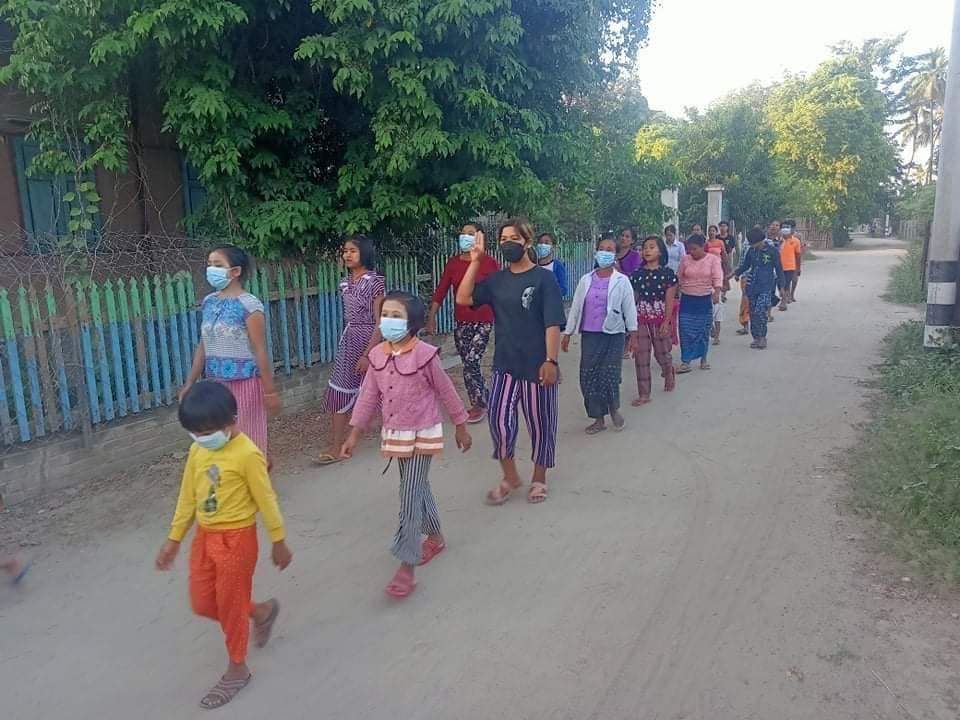 In #KyaySarKya village of YinMarPin township , locals staged their evening strike as they used to do every day .
LEGALIZATION OF NUG
#Nov18Coup 
#WhatsHappeningInMyanmar