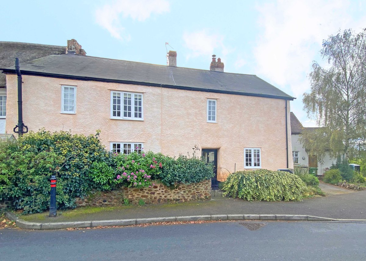 Santa-stic! 50m visits expected to Rightmove immediately after Christmas! It's definitely not too late to market your house! eastofexe.co.uk/latest-news/no…