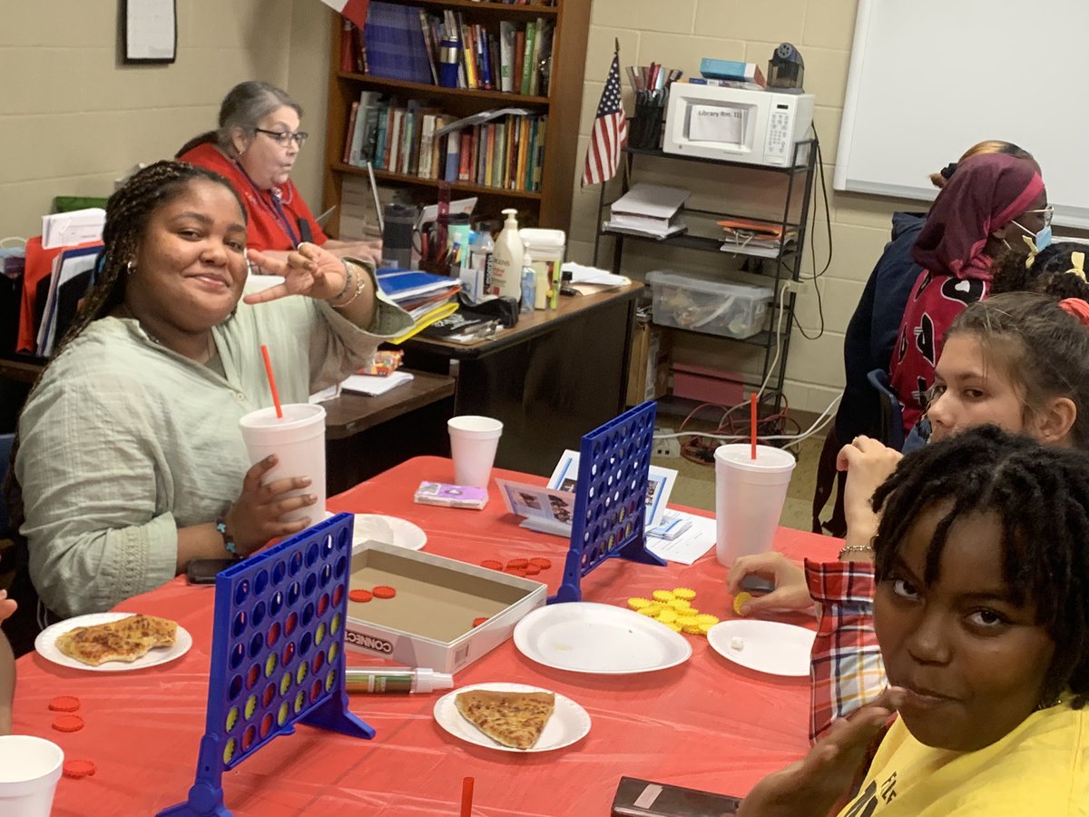 TrInternational's tweet photo. International Club &amp; Pruitt Teens had a blast at combined events Wed! IC Pizza &amp; Games recruitment day w Charlie Brown Friendsgiving Come. See Mrs. Bass in RR or Ms. Perez in the library to join. @WeAreTRHS  @PruittTeenLib #neisdlibs https://t.co/Km62ppeNM1