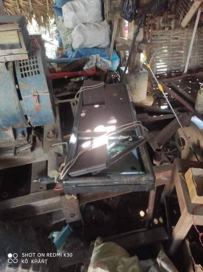 Bay_Lay_88's tweet photo. Terrorists troops stormed BenteKone village in Wetlet Township,looted public property and foodstuffs Today. SAC raided that village at least 8 times and villagers are currently fleeing. LEGALIZATION OF NUG #Nov18Coup #WhatsHappeningInMyanmar https://t.co/nQUW81aFjn