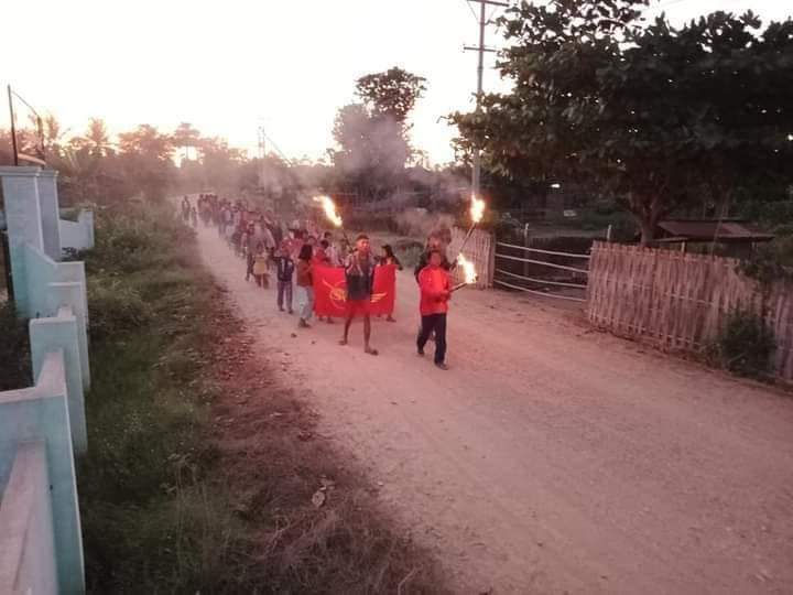 LEO117728's tweet photo. An anti-coup revolutionary strike: Sagaing's #Yinmabin, #Yaykyipin Vlg.
LEGALIZATION OF NUG
#Nov18Coup
#WhatsHappeningInMyanmar https://t.co/8Ilo6Uq4B1