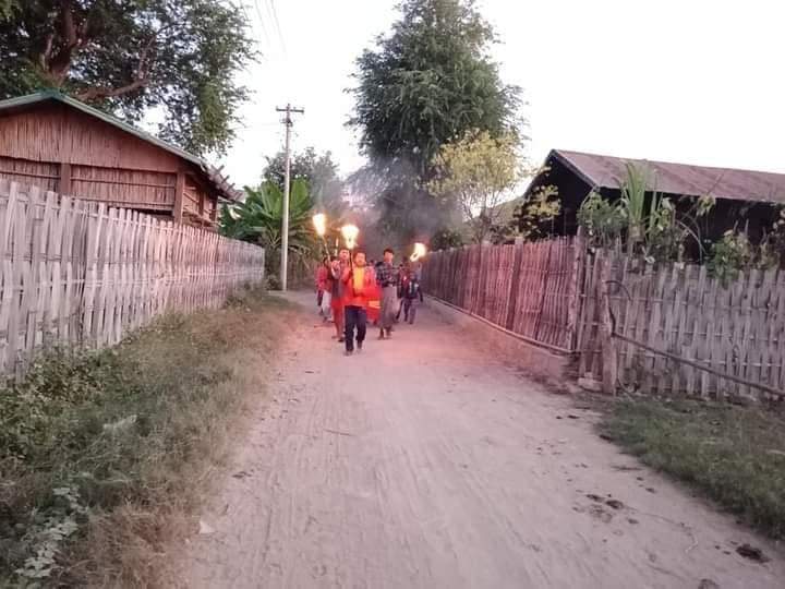 LEO117728's tweet photo. An anti-coup revolutionary strike: Sagaing's #Yinmabin, #Yaykyipin Vlg.
LEGALIZATION OF NUG
#Nov18Coup
#WhatsHappeningInMyanmar https://t.co/8Ilo6Uq4B1