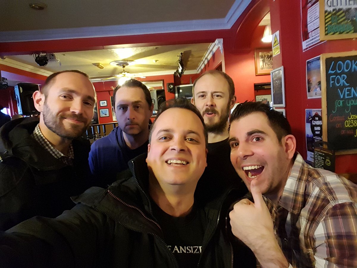 twathea's tweet photo. Throwback to my old band Gambit - had some great times playing venues in Southampton, including a couple of memorable gigs at the legendary @joinerslive
#ShowMeYourBand #TwoNotesToneVault https://t.co/yAOhlgUMBJ