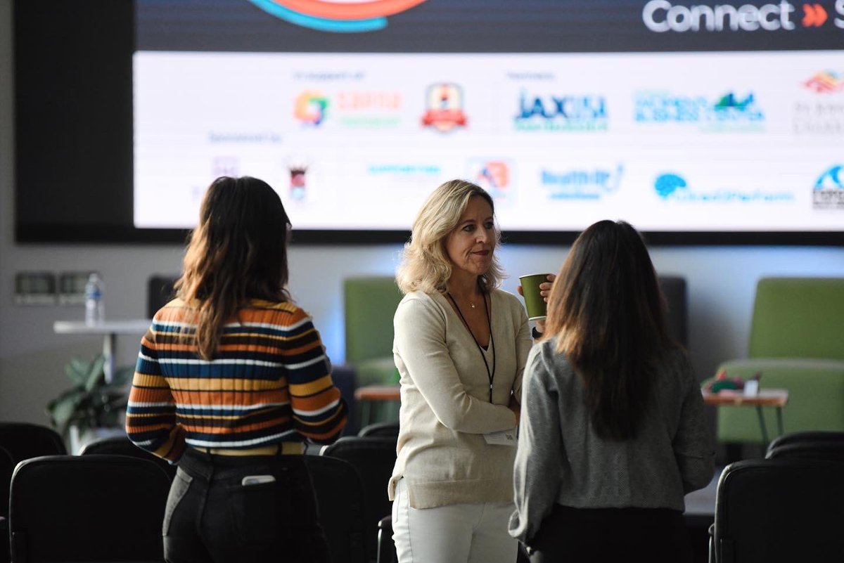 the link tweet media