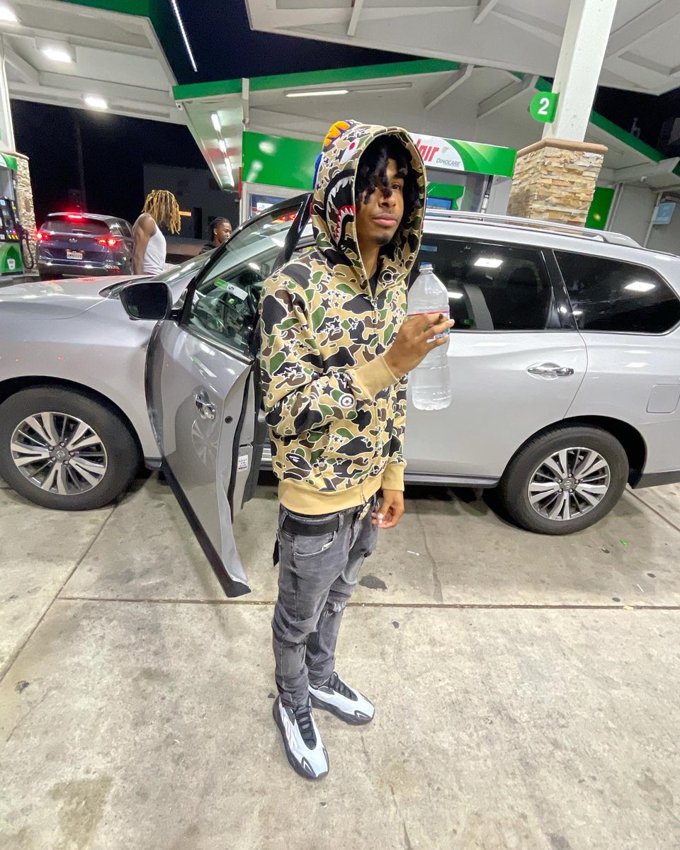Don444x's tweet photo. “Take a look at Medusa disintegrate” Aye Alexa play Don444x - Interstate ⭐️ #4wayz #LinkInBio https://t.co/jQIxJVn2cp