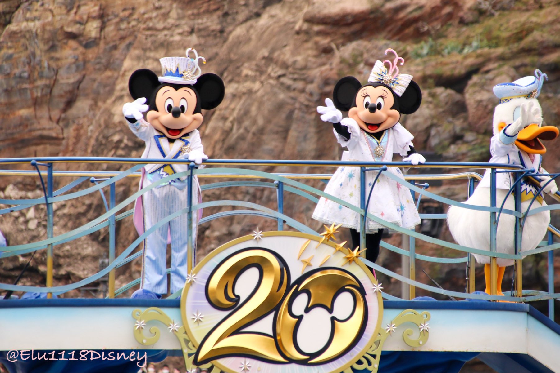 Elu 本日の東京ディズニーシーのミキミニちゃん グリははずれて会えなくて最初は落ち込んだけど ハーバーでショー見たら嬉し泣きー ずっとずっと大好き ハッピーバースデーミッキー ハッピーバースデーミニー 東京ディズニーシー周年
