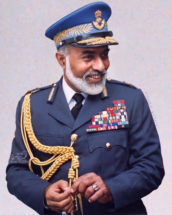 يا من أتيتَ من الأموات مزدهرا
أنظر فديتك صدق العاشقين ترى
في كل ناحية.ٍ...شبرٍ...وأغنية
جلالُ اسمكَ يحيا طيبا نضِرًا
ما فارقوك ولكن ودعوا جسدا
وملء أعينهم ذا الشوقُ ما استترَ
-بثينة الشيدي
#العيد_الوطني_51_المجيد