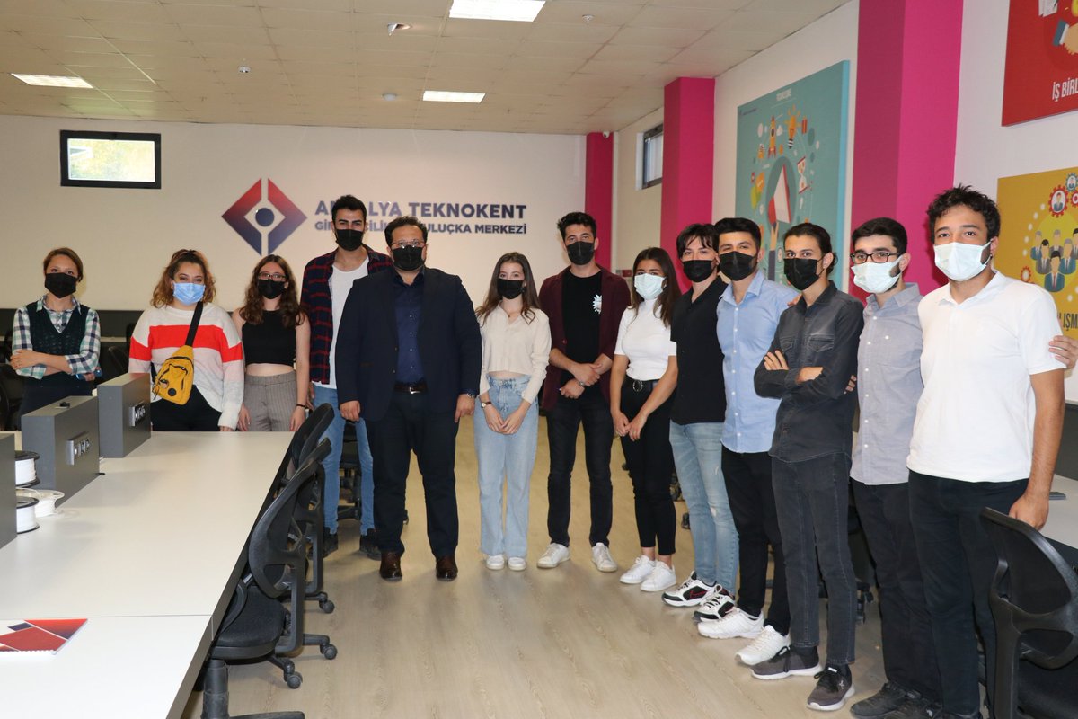 <a href="/Akdenizun/">Akdeniz Üniversitesi</a> Institute of Electrical and Electronics Engineers (IEEE) Öğrenci Topluluğu ile bir araya geldik. Öğrenciler, projeleri, faaliyetleri ve hedefledikleri çalışmalarla ilgili sunumlarını gerçekleştirerek, Genel Müdürümüz <a href="/ibrahim___yavuz/">Dr. ibrahim YAVUZ</a> ile değerlendirmede bulundular.