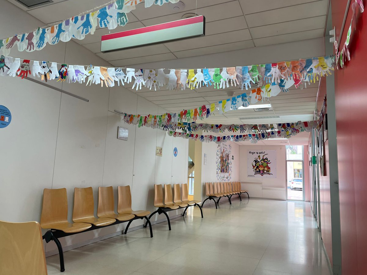 CAPIBaixaMar (@capibaixamar) on Twitter photo Us volem presentar la nova sala d'espera de pediatria en honor al dia dels drets i deures dels infants amb la col·laboració de <a href="/joanturu/">JOAN TURU</a> <a href="/arjauafa/">AFA l'Arjau</a> <a href="/escolalarjau/">adam domingez vidal</a> @penguinrandomhouse <a href="/cccesssarrr/">César Bona</a>
Gràcies per fer-nos la sala d'espera més divertida!
#dretsideuresinfants Us volem presentar la nova sala d'espera de pediatria en honor al dia dels drets i deures dels infants amb la col·laboració de <a href="/joanturu/">JOAN TURU</a> <a href="/arjauafa/">AFA l'Arjau</a> <a href="/escolalarjau/">adam domingez vidal</a> @penguinrandomhouse <a href="/cccesssarrr/">César Bona</a>
Gràcies per fer-nos la sala d'espera més divertida!
#dretsideuresinfants