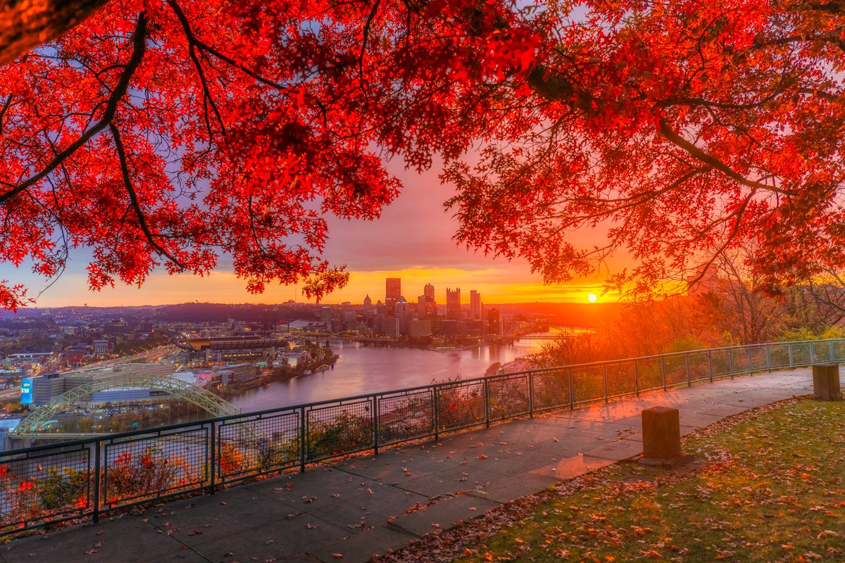 DaveDiCello's tweet photo. That was, without a doubt, a top 10 sunrise I've ever shot in #Pittsburgh. As sunlit rain descended on the city, the trees on the West End Overlook were lit up a neon red, and I just still can't believe I was there to capture it. Just an amazing morning. https://t.co/KCPbqn62Ru