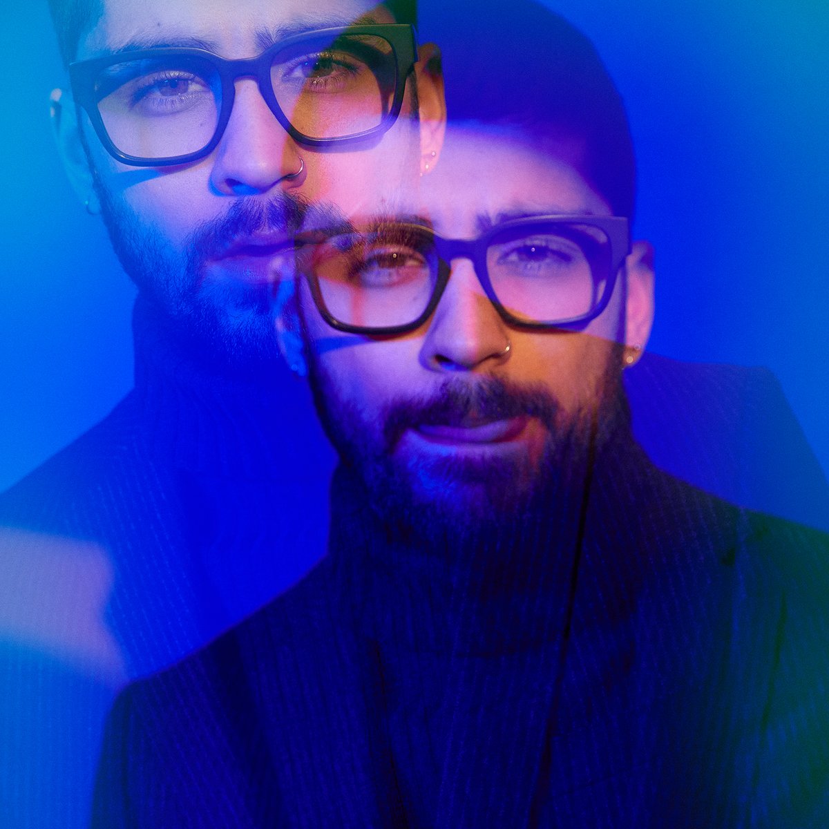 You'll need more than one @zaynmalik wearing the optical version of the  TYPE-Z, portrayed by Kenneth Cappello 🔥🔥 #ZAYNxARNETTE, image size:1200x1200