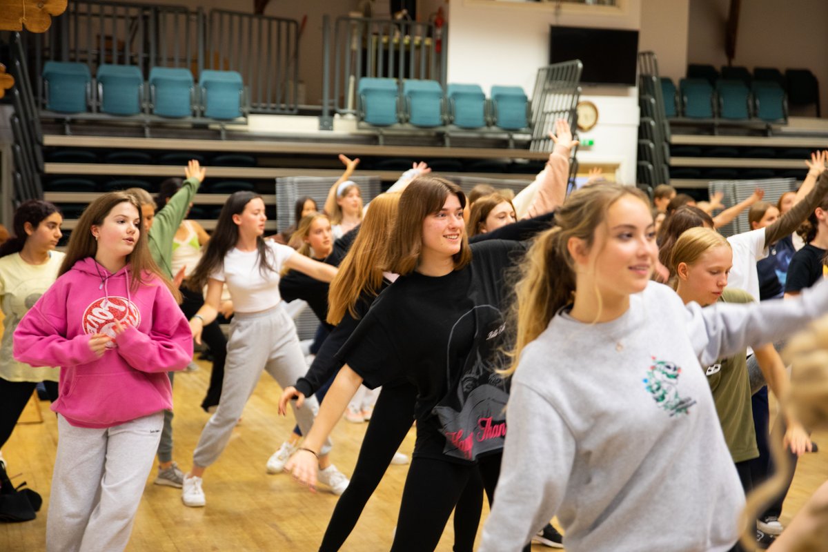 SurbitonHigh's tweet photo. Our cast, creatives, staff, and musicians have been working hard and rehearsing for Little Shop of Horrors, starting tonight! ✨ Well done everyone and wishing you all the best of luck! 💚 https://t.co/Gi9AVsRX2F