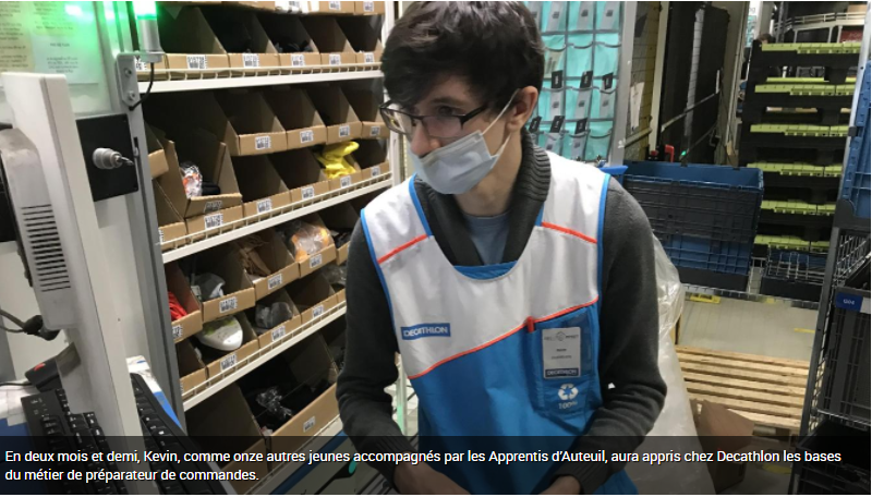 #TousMobilises #AvecPoleEmploiLomme: Il y a 2 mois, nous proposions à notre service civique Kevin, d'intégrer une formation chez Decathlon Lompret avec les Apprentis d'Auteuil. Le voici à la Une de la Voix du Nord avec un contrat de professionalisation!👏👏lavoixdunord.fr/1100367/articl…