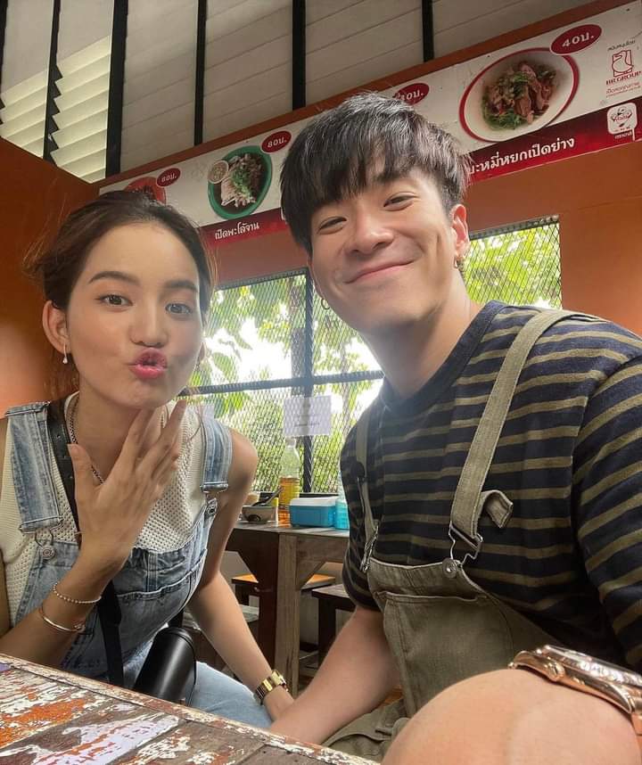 NY_V95's tweet photo. แก....ช้านชอบอเล็กมากกกก ดีใจที่เค้าเปิดใจกับรักใหม่สักที ลุ้นคู่นีตั้งแต่เทปบางกระเจ้ากับไอ้ต้าวโบว์แล้ว 
#อาเล็กโบว์ https://t.co/FSfNacNgZP