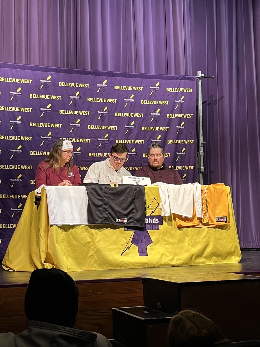 T_BIRDSBASEBALL's tweet photo. Congratulations to #TBIRDSBASEBALL Daniel Lester on making it official today in signing w/ @DMACCBaseball ! We are so proud of you &amp; look forward to continued success in the future! #TOGETHER @jucoroute @TbirdEMPIRE @PBR_Nebraska @delite27 https://t.co/tRs0GaNsus