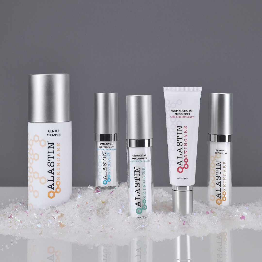 PerfectSkinMD's tweet image. Make your holiday season more radiant by following this nightly ALASTIN Skincare® routine!
#alastinskincare #alastin #skin #skincare #peptideskincare #antiaging #antiagingskincare