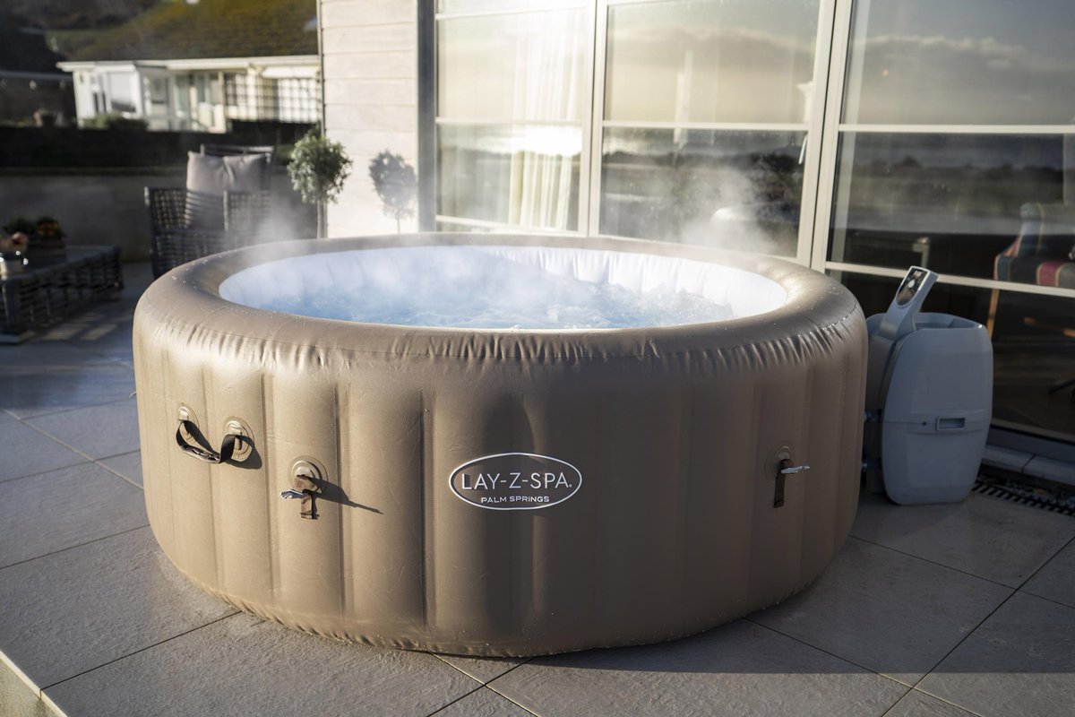 poolandspascene's tweet photo. FREEZE SHIELD™
Lay-Z-Spa® introduced the Freeze Shield™ feature
https://t.co/dE2NmrR4UT
@layzspa Lay-Z-Spa Hot Tubs Wilton Bradley
#HotTubandSwimSpaScene #HotTub #FreezeShield #InflatableSpa #InflatableHotTub #Spa #PoolandSpa #LayZSpa https://t.co/Pd3sYIe7Jw