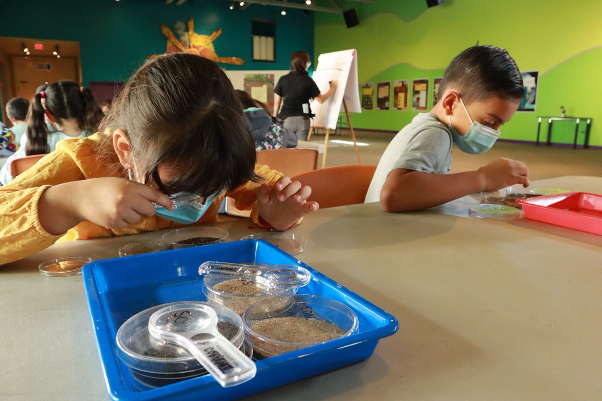 IMASmuseum's tweet photo. @McAllenISD students first to dig in to #Smithsonian #exhibit piloted at IMAS
https://t.co/UE8JOHvTg0

@NMNH #DigItSoilsDIY #SoilScience
@welcomehomergv @visitmcallen @CityofMcAllen #RGV #McAllen #ExploreIMAS https://t.co/5ig3FFRiEd