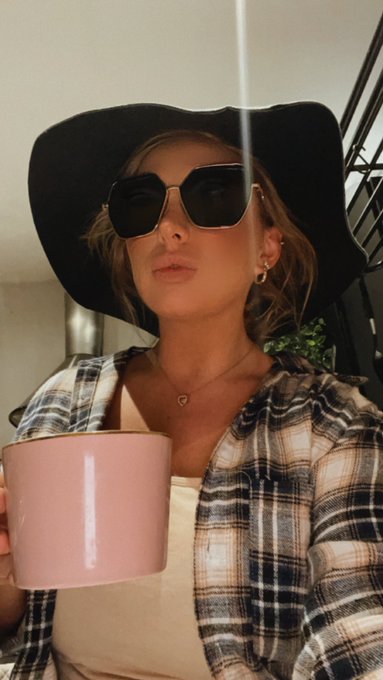 Watch liss's leaked NSFW photo on TwXstars