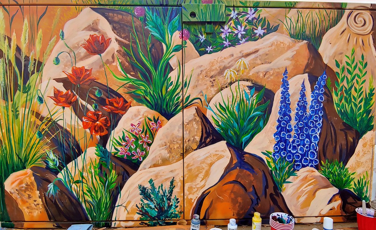 KristenVohs's tweet image. Art in public places #electricbox #transformercabinet