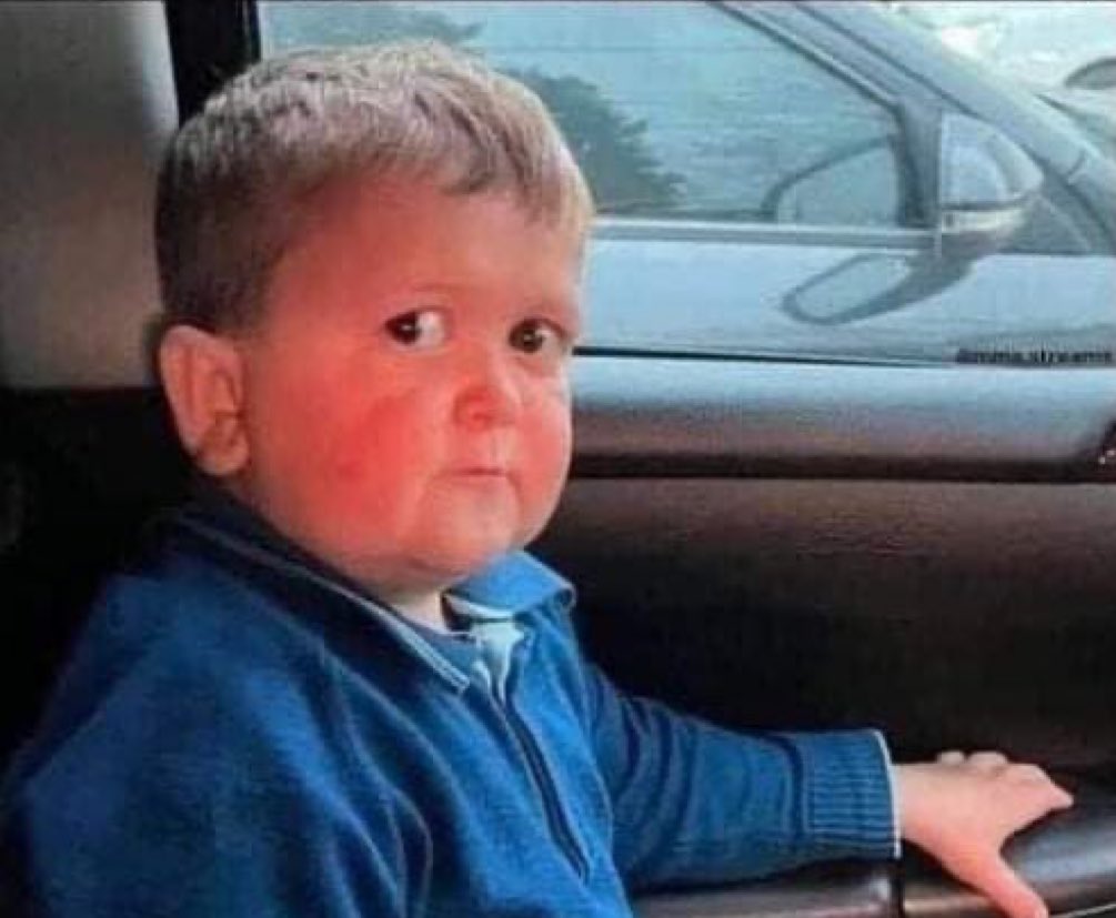 s3ed1z's tweet photo. When your friend starts driving at 200km/h and says “I loved her, bro..” https://t.co/ce4Cz5plfW