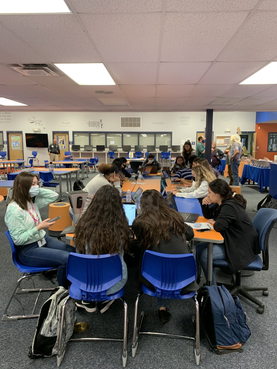 SehSeminoles's tweet photo. Today in the Media Center, our Junior and Senior IB students participated in their group 4 project where they must save civilization after a coronal mass ejection! #MeetSoutheast #WeManatee https://t.co/p9z4fv9917
