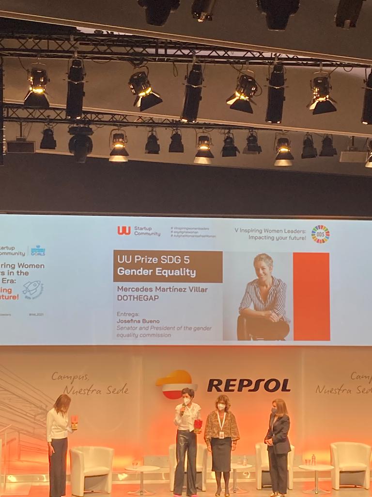 W Startup C tweet media