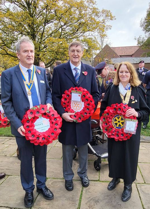 Last Sunday, representatives from our three Grantham Rotary Clubs attended the Remembrance Service at St Wulfram's Church and laid wreaths of poppies to commemorate the fallen and all those who have made and continue to make sacrifices to keep us safe