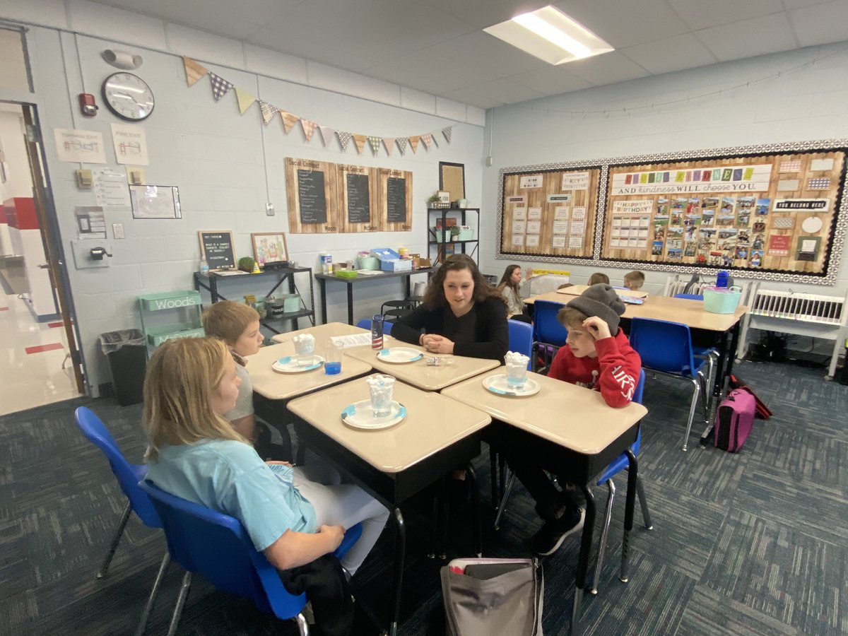 mrs_shave's tweet photo. Block 1 students taught science and reading lessons to students at Challenger Intermediate today. What a great experience! #futureteachers https://t.co/tiQFRsNnlF