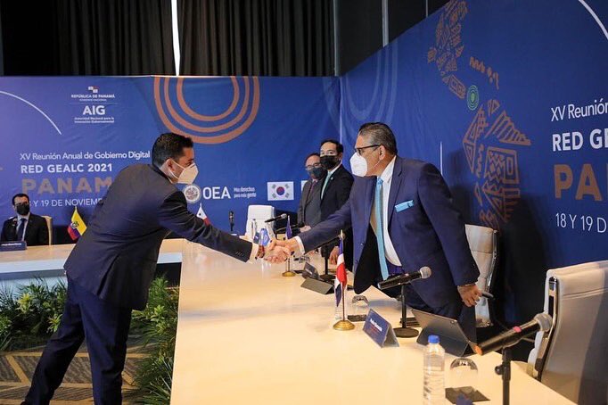 El Vicepresidente <a href="/gabycarrizoj/">José Gabriel Carrizo</a>, encabezó la XV Reunión Anual de la Red de Gobierno Electrónico de América Latina y el Caribe, donde se abordarán temas como la transformación digital en Panamá, desafíos en la administración pública y la reactivación de la economía.