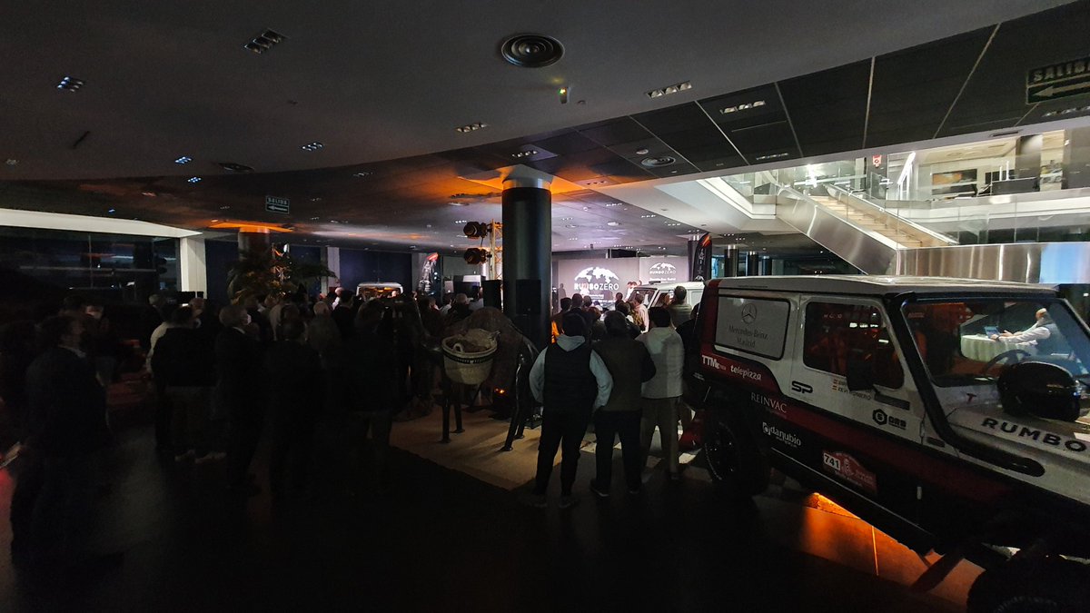 Hoy estamos en la presentación del Equipo #RumboZero y al que Mercedes-Benz Madrid se une como patrocinador en su aventura en el #DakarClassic2022. 💪