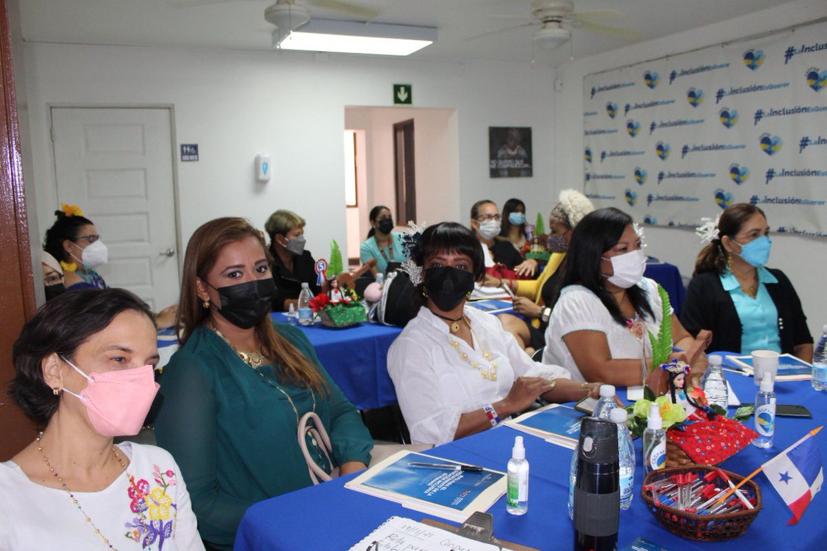 MeducaPma's tweet photo. En este taller se analizaron los resultados del trabajo que se desarrolló en una Comisión Interinstitucional con el acompañamiento técnico de @unicefpanama, donde se abordaron temáticas como: sistemas de Información, estándares de calidad y alianzas estratégicas. #UnidosLoHacemos https://t.co/w6snsgc0Tu