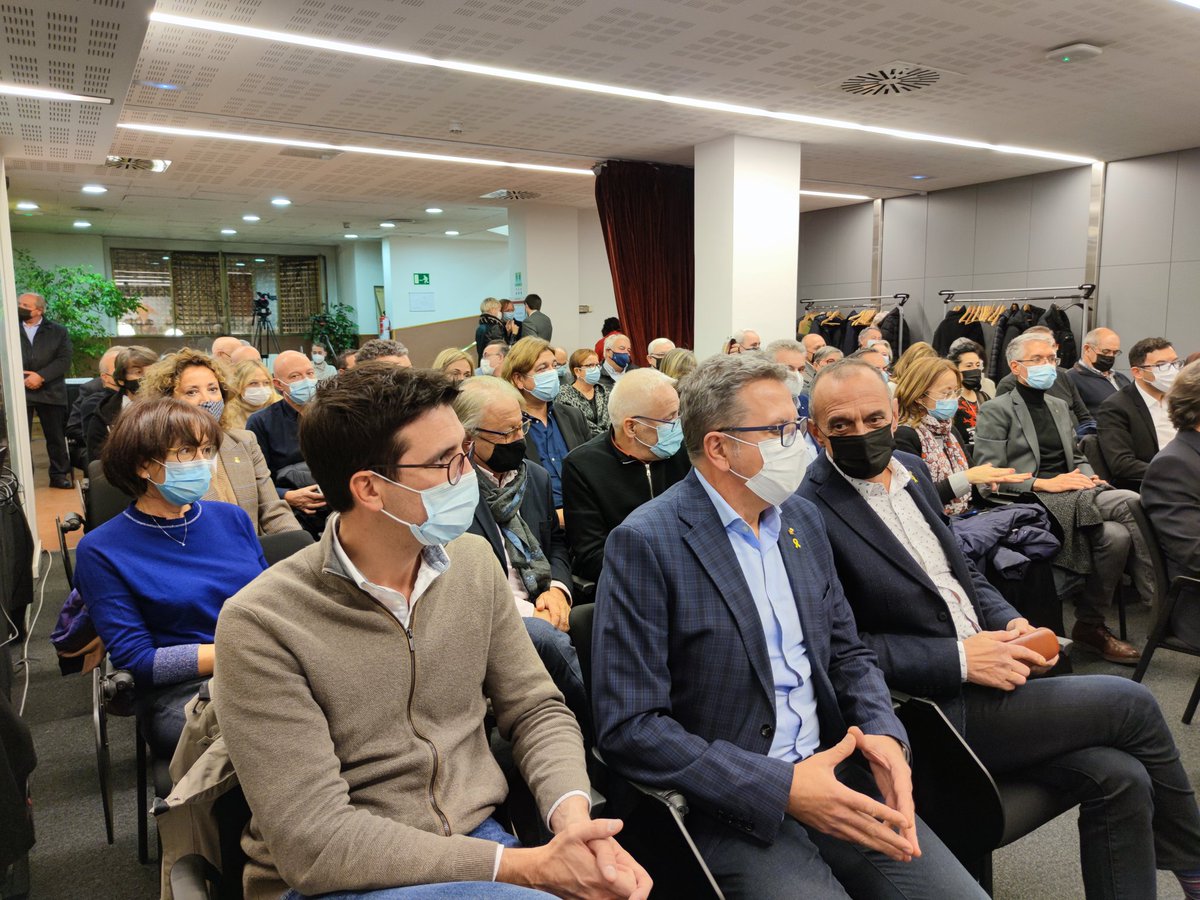 MiquelPueyo's tweet photo. Els #Pressupostos2022 són imprescindibles per la reactivació econòmica i social del país. Avui hem assistit a la presentació del Projecte de Pressupost de la Generalitat #ReActivemCAT🔄
Som un govern resilient i #Lleida un territori amb un paper essencial. https://t.co/ksu6a5Zzo5