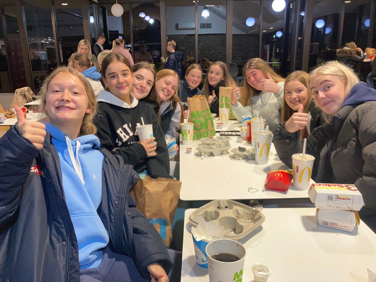 Robertson_Sed's tweet photo. The lower sixth enjoying a #tutortrip to @McDonaldsUK after a great term so far ๐๐๐ฅค๐ฆโญ๏ธ https://t.co/z0RRkmh4Q6