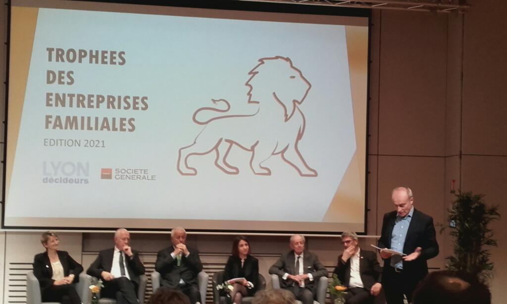 La soirée des Trophées des #entreprises familiales 2021 c'est parti !
37 candidats pour 7 lauréats 
#Lyon #AURA <a href="/LyonDecideurs/">Lyon Décideurs</a>