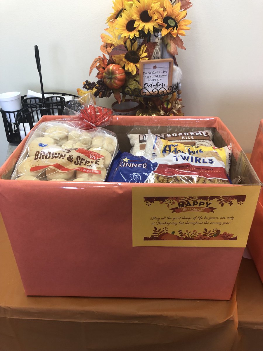 KDG_Trans_West's tweet photo. Westside transportation taking care our families in need, for the holidays! ⁦@AldineISD⁩ ⁦@Transport_AISD⁩ ⁦@ACallagin⁩ ⁦@CoachHaggerty1⁩ ⁦@Enamorado_G⁩ https://t.co/9oUa5YobgP