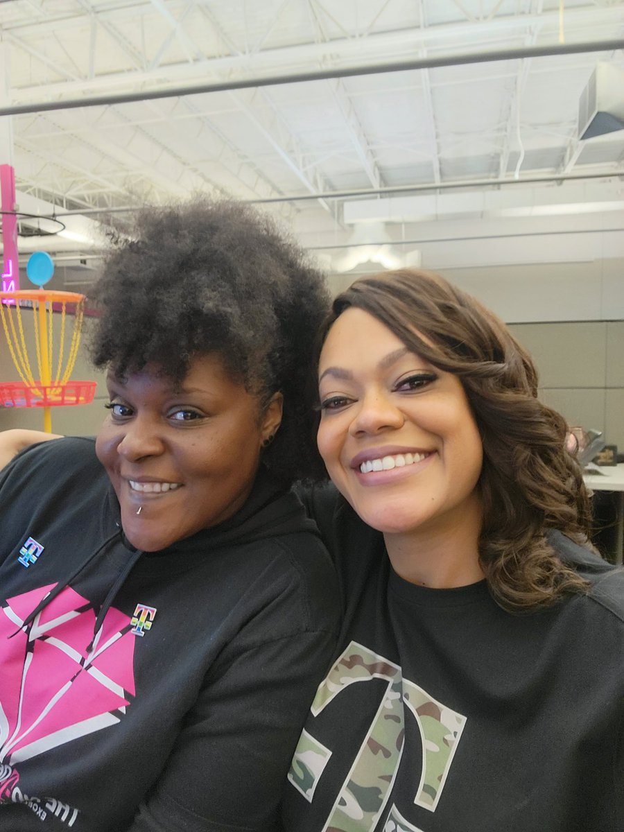 It is so good to be back home with my Magenta family!#C10 #NotoriousOKC #SquadUp#OKCTownhall <a href="/Jbetyou/">Jason Betyou</a> <a href="/auntgoosey74/">Hollie Hayden</a> <a href="/a_lo_77/">Aggie Lopez</a>