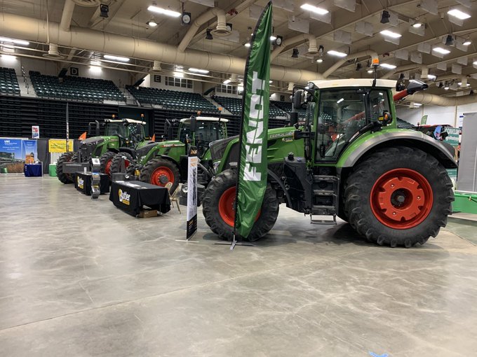 Fendt_NA's tweet photo. #TradeShowThursday - We love getting the chance to meet face-to-face and show off new #Fendt products. Check out these great displays from @LDIEquipment at the Kansas ARA and @butler_ag at Gateway Farm Expo in Nebraska. Talk to the experts and learn how to #GrowBold with #Fendt https://t.co/Eky76gVKPb