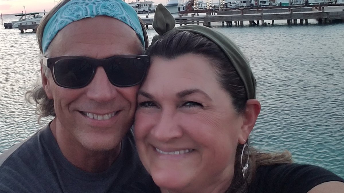 CoyLickliter's tweet photo. Happy Birthday to the love of my life! Thank you for all the fun &amp; joy you bring &amp; cheers to more! I love you Annie! https://t.co/7JoKox8yAl
