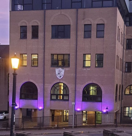 On #WorldPancreaticCancerDay I am so pleased to see buildings in #Torfaen lit purple in support to raise awareness @leadertcbc <a href="/ArtieCraftie/">Artie Craftie</a>. I’m proud to campaign with <a href="/Cuckooqueen/">Linda Reardon 💜🏴󠁧󠁢󠁷󠁬󠁳󠁿</a> for the best possible care for pancreatic cancer patients #PCAM21