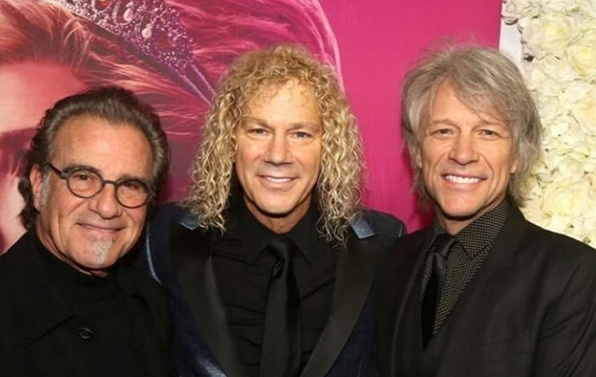 joviclubitalia's tweet photo. Jon, David e Tico insieme alla Opening Night di "Diana The Musical" a Broadway - More at: https://t.co/ZvfkAiwIZX #BonJovi https://t.co/ZkVdvE4iMj