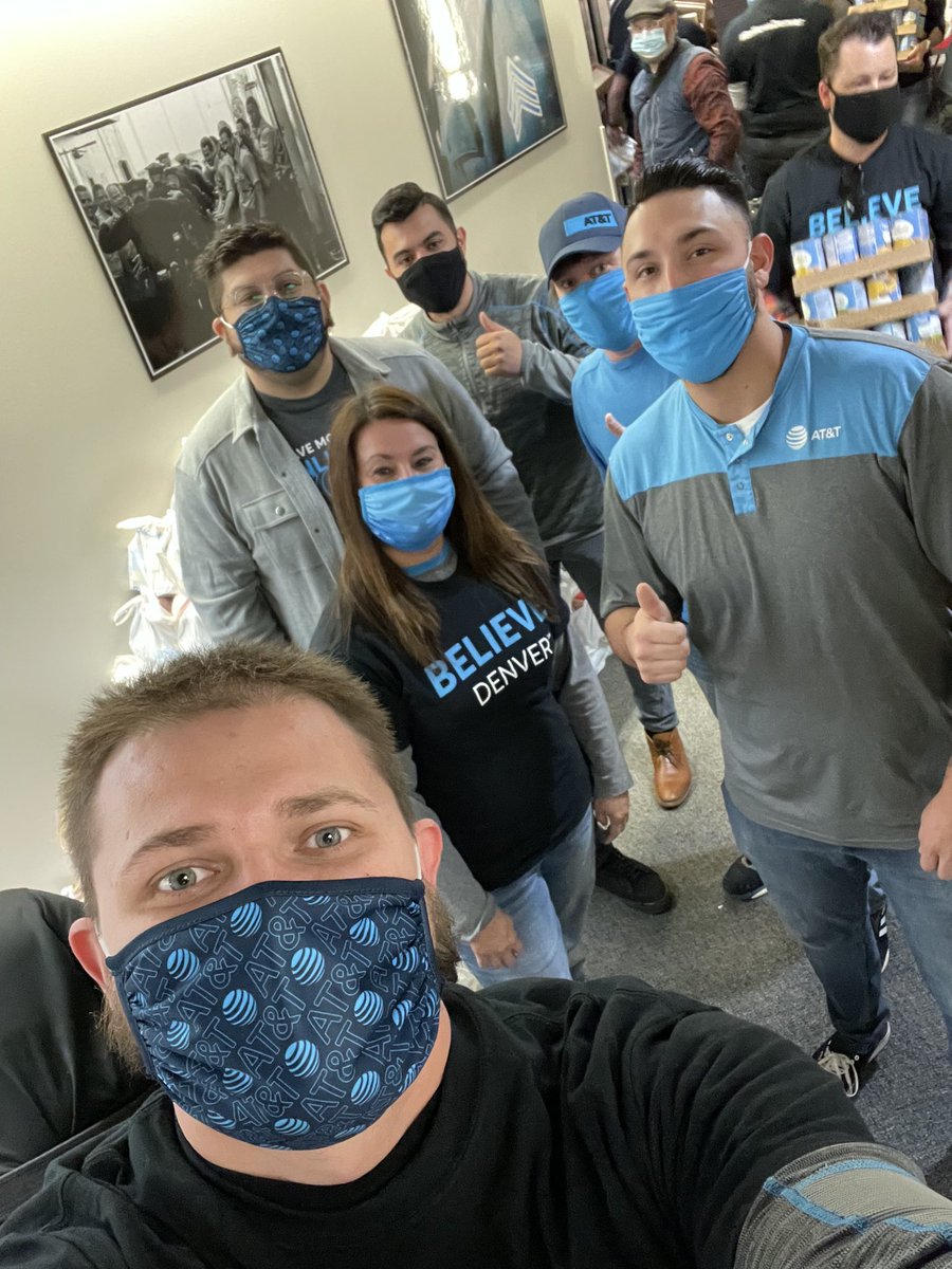 lsanto09's tweet photo. AT&amp;T Volunteer event today with Denver PD. We helped make 1000 thanksgiving meal baskets for families in need. Thank you for allowing us to help out! #ATTimpact #ATTbelieves @ATT @FirstNet @DenverPolice @denverpost https://t.co/xO442QMG16