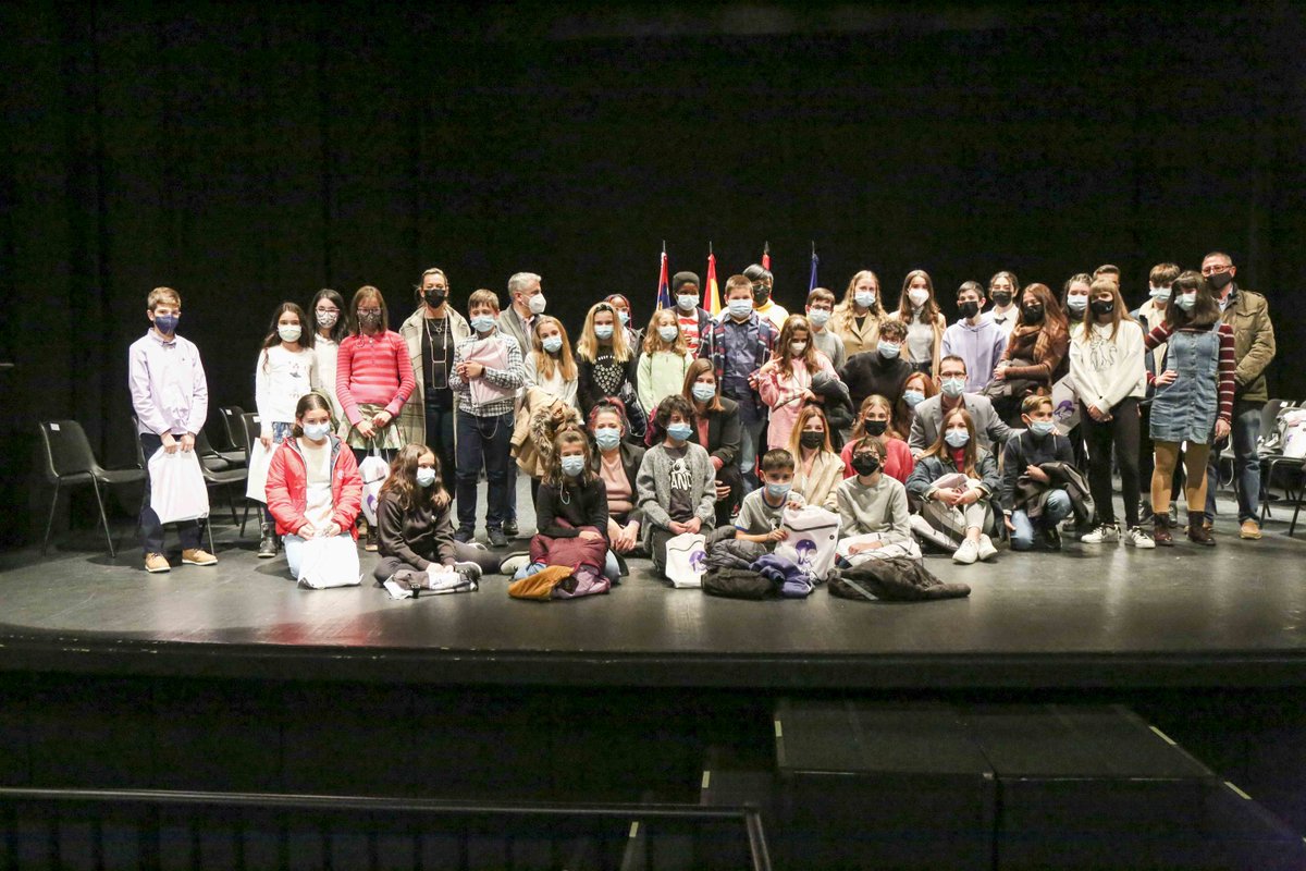 AytoMostoles's tweet photo. Constituidos el XII Consejo de Niños, el VIII Foro Joven-Adolescente y el Foro Joven de #Móstoles, los 43 nuevos consejeros de estos órganos de participación ciudadana serán los responsables de trasladar las propuestas de estos colectivos al Gobierno Local https://t.co/B3ovKSlmBq https://t.co/Ph2yO08W9d