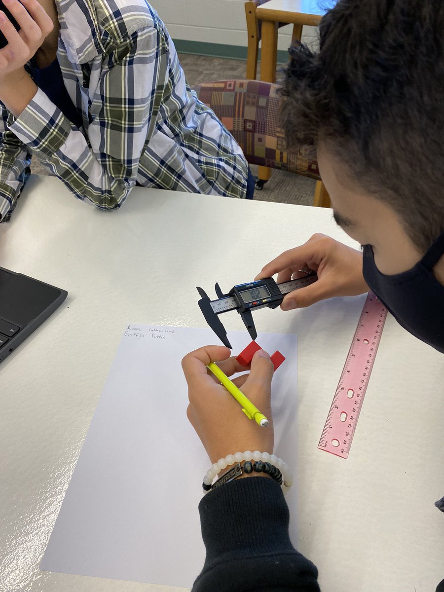 rchlmc's tweet image. 3D printing club design challenge: replicate a puzzle piece to exact measurements and design in Tinkercad #gcslibrariesengage @NGMSNighthawks @ElliskKaren